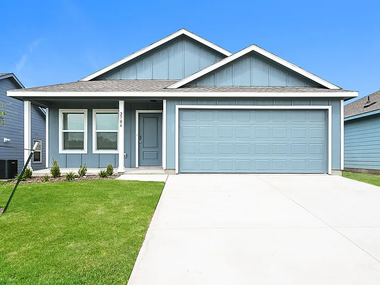 2704 River Knoll Ln — Photo 1