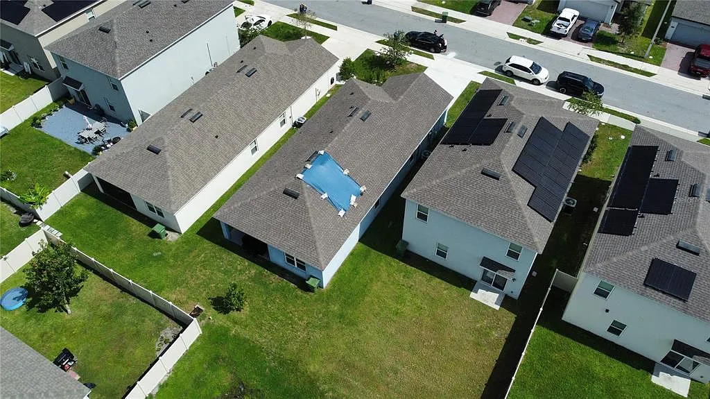 3 bed, 2.0 bath, 1516 sqft, $2,000 — Photo 4