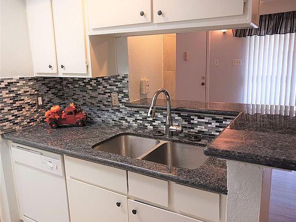 2nd image of 1900 Bay Area Blvd #148