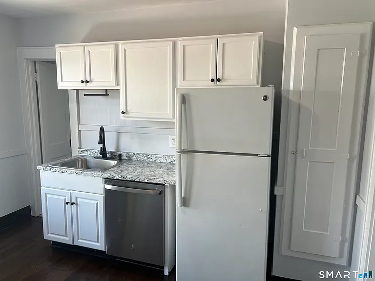 24 Circular Ave #3B — Photo 10