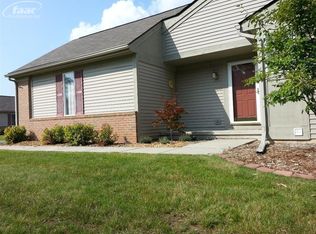 3125 Falcon Dr, Burton, MI 48519
