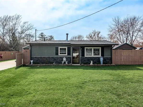 12478 Harmony Dr, Grafton, OH 44044