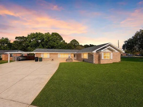 133 Walton Dr NE, Fort Walton Beach, FL 32548