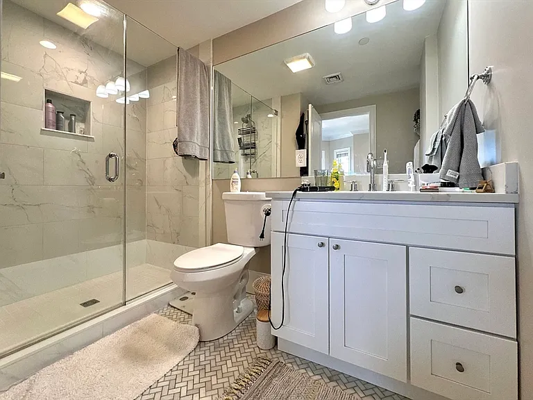 78 Cottage St #3 — Photo 8