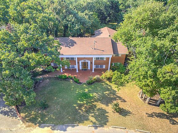 4th image of 7400 W Fordson Dr