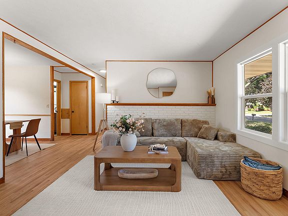 4th image of 8584 Greystone Ave S