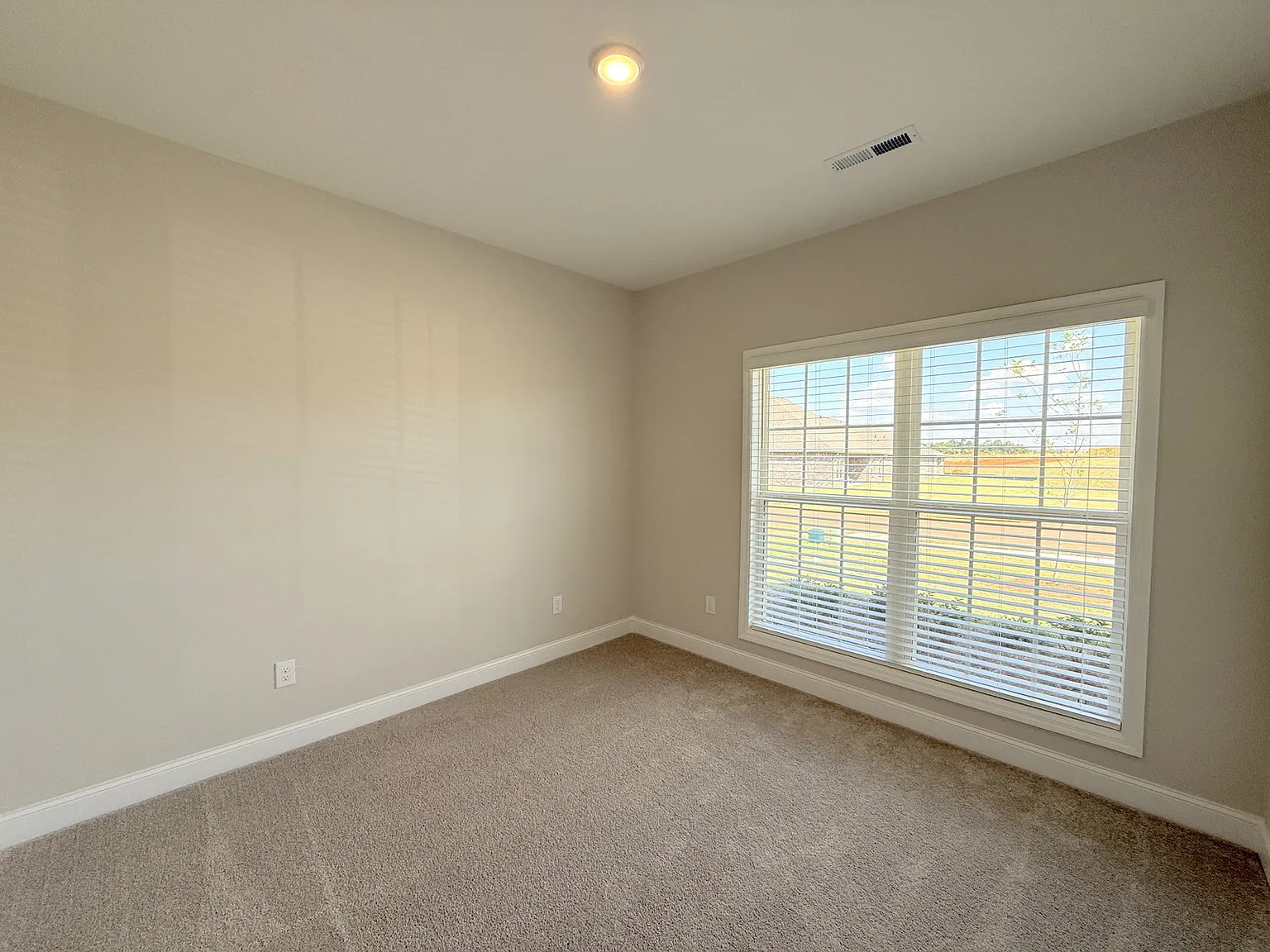 Crawfish Drive - 29406 - 1 — Photo 4