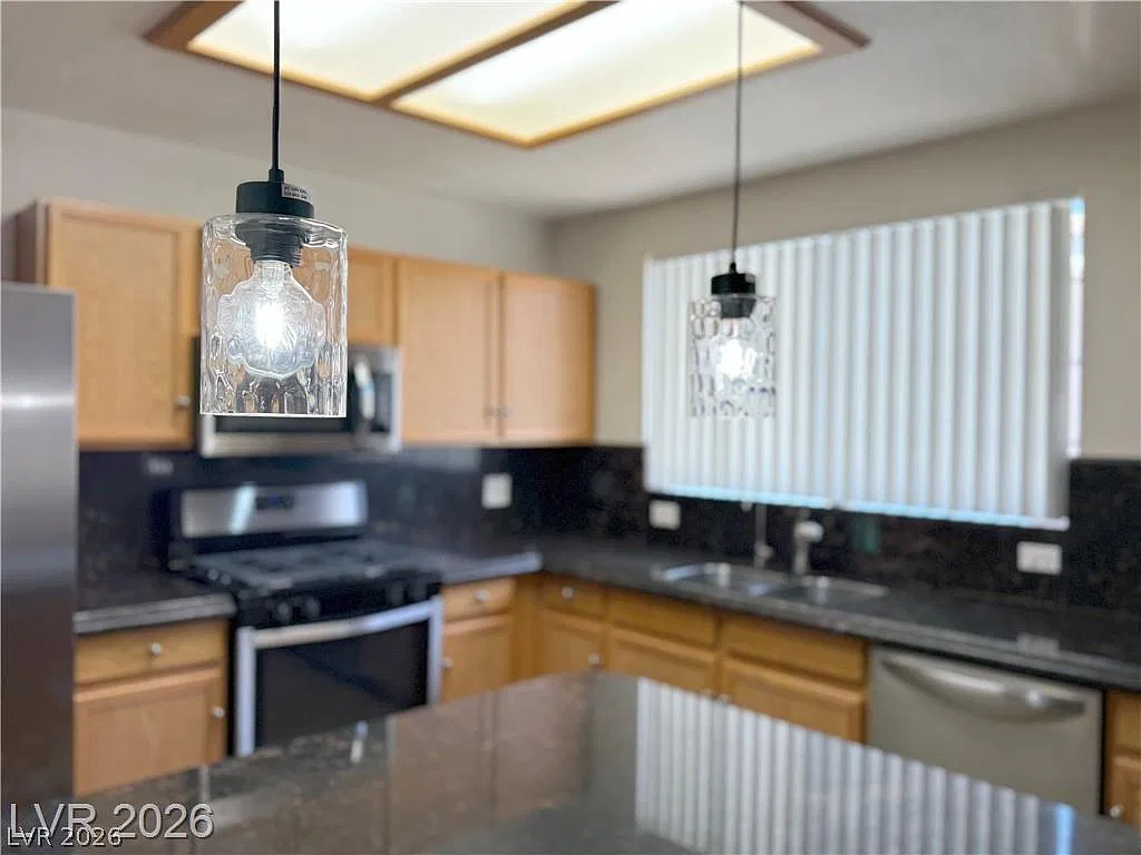 2 bed, 2.0 bath, 1253 sqft, $1,750 — Photo 4