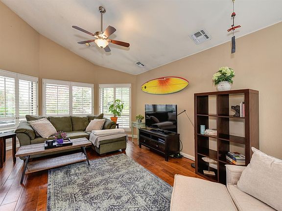 5th image of 3240 Woodleigh Ln