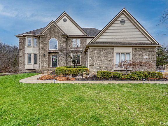2nd image of 3772 Fawn Dr