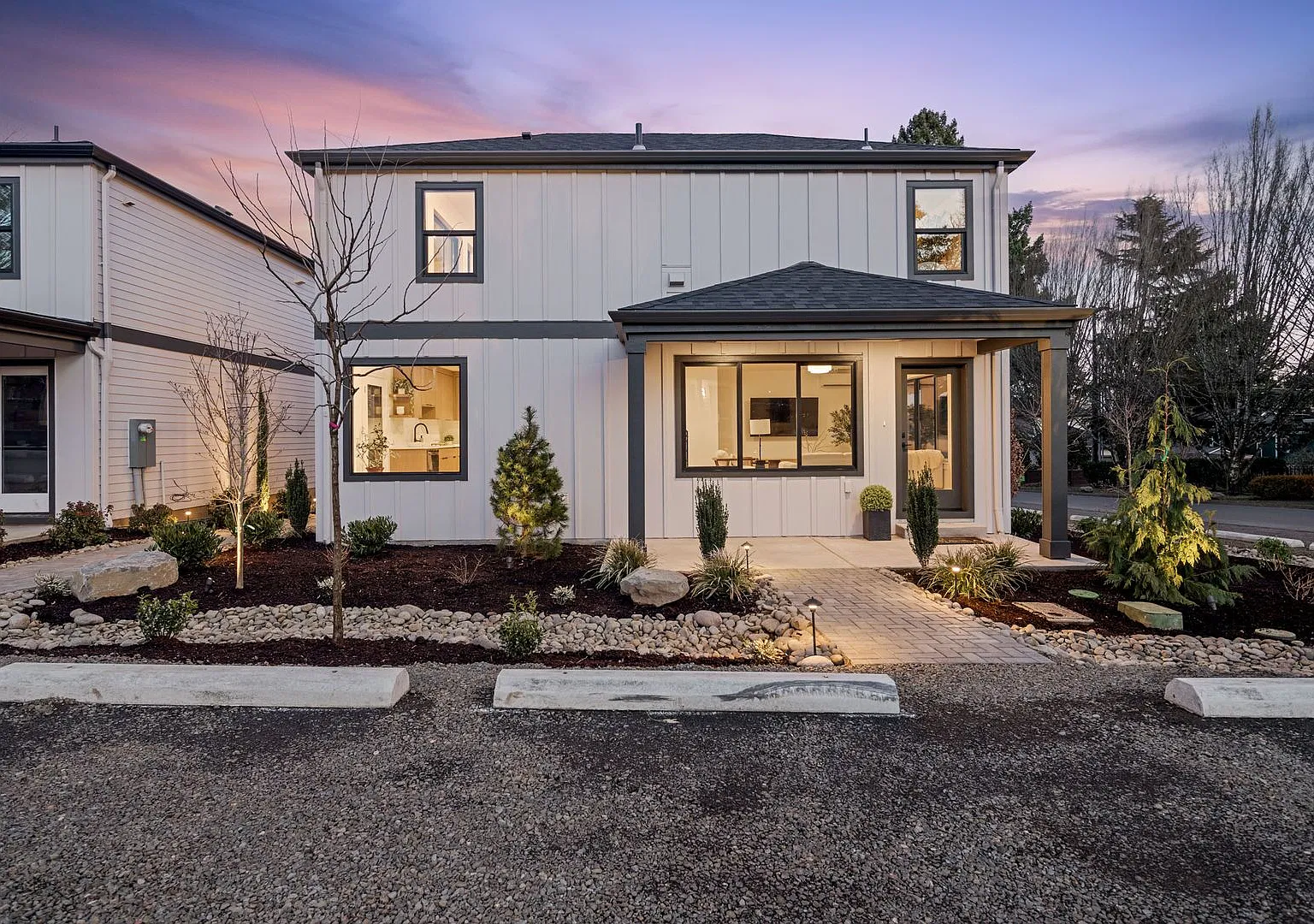 Modern Living in the Heart of Lake Oswego!! Stunning New 3BR 2.5BA — Photo 4