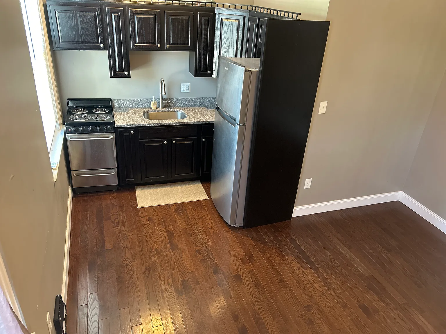531 N Negley Ave — Photo 2