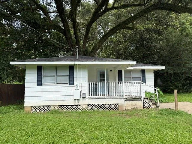 10375 Freeland Ave — Photo 1