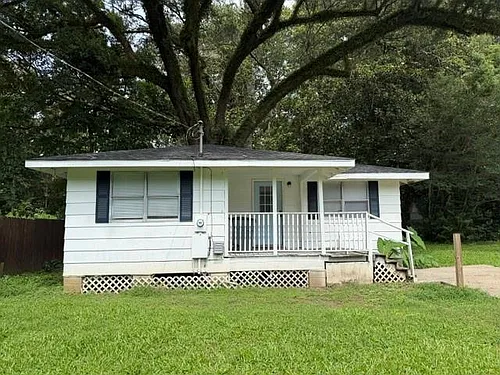 10375 Freeland Ave Photo 1