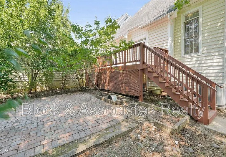 109 Old Savannah Dr — Photo 27