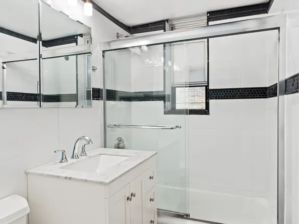 139 East 33rd Street image 5 of 6