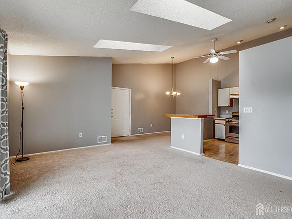 2nd image of 304 Wimbeldon Ct
