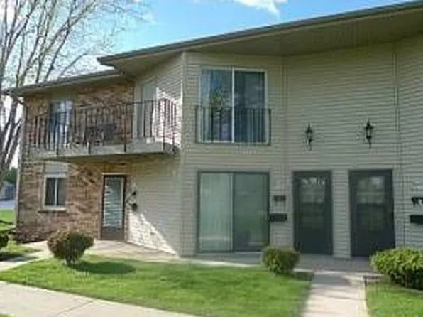 W169N11420 Biscayne Dr, Germantown, WI 53022