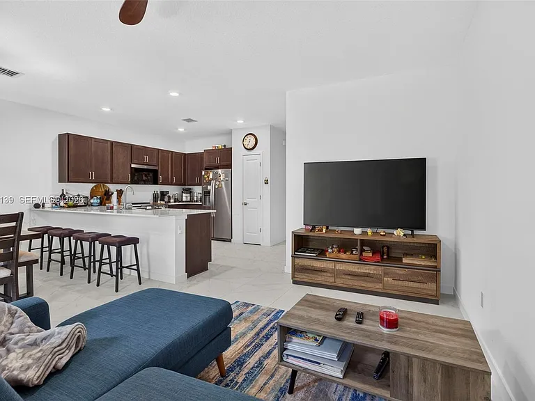 6015 Cranberry Ct — Photo 18