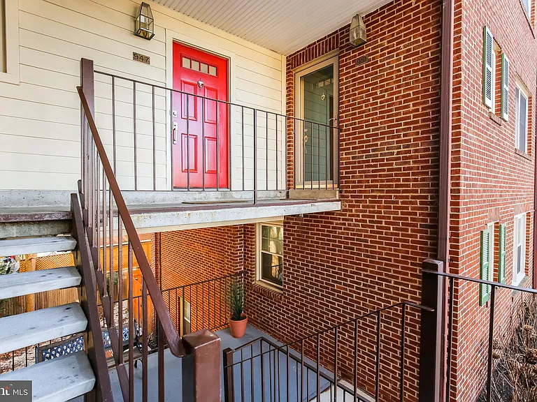 947 S Scott St — Photo 19