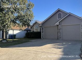1123 Summit Crst, San Antonio, TX 78258
