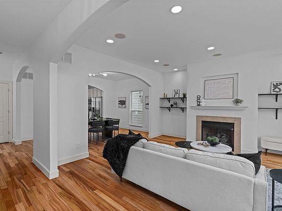 2nd image of 1539 Fairmount Ave