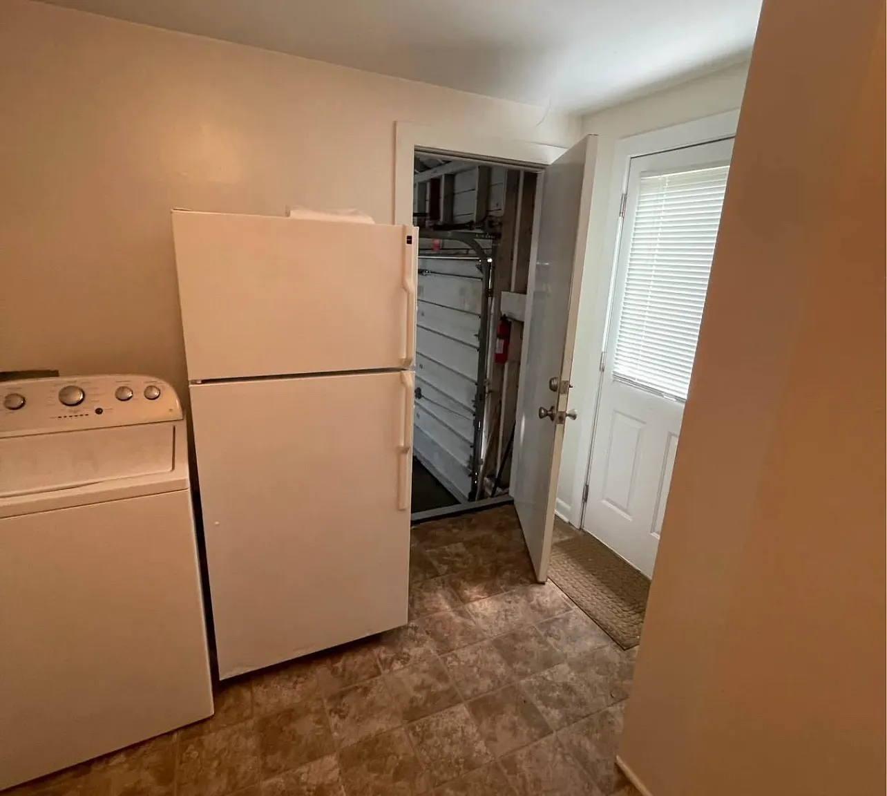 4 bed, $2,500 — Photo 4