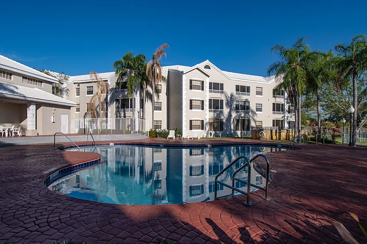 2880 N Oakland Forest Dr #110 — Photo 33