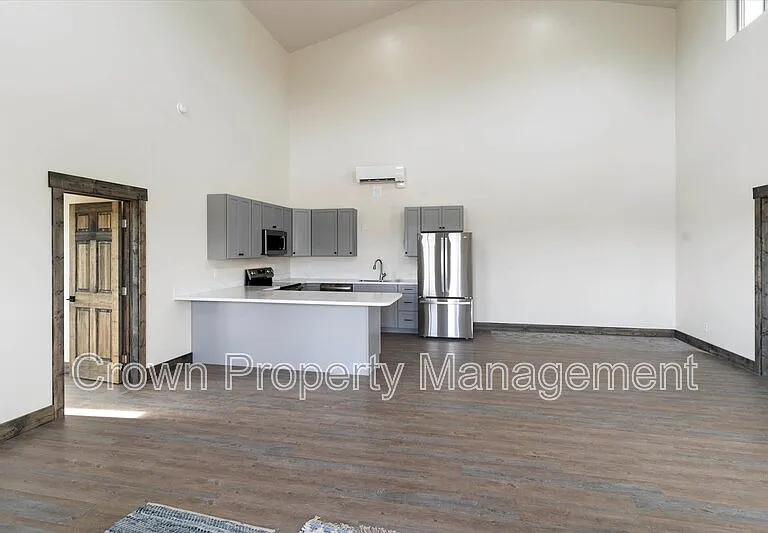 2401 Lower Valley Rd #B — Photo 2