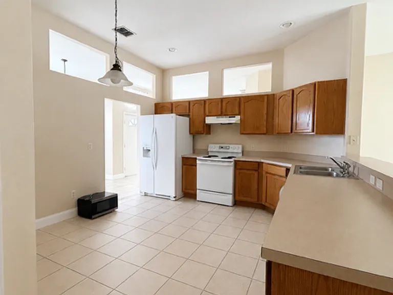11641 Wishing Well Ln — Photo 4