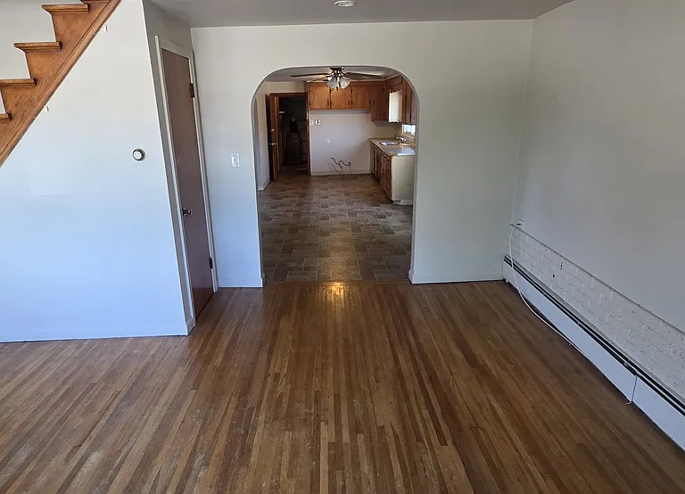 2445 William St #2 — Photo 8