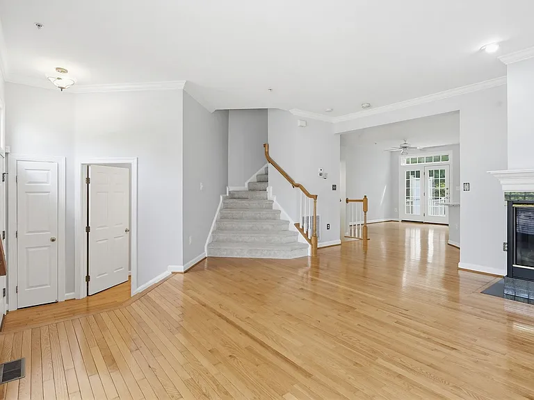 10635 Hillingdon Rd — Photo 11