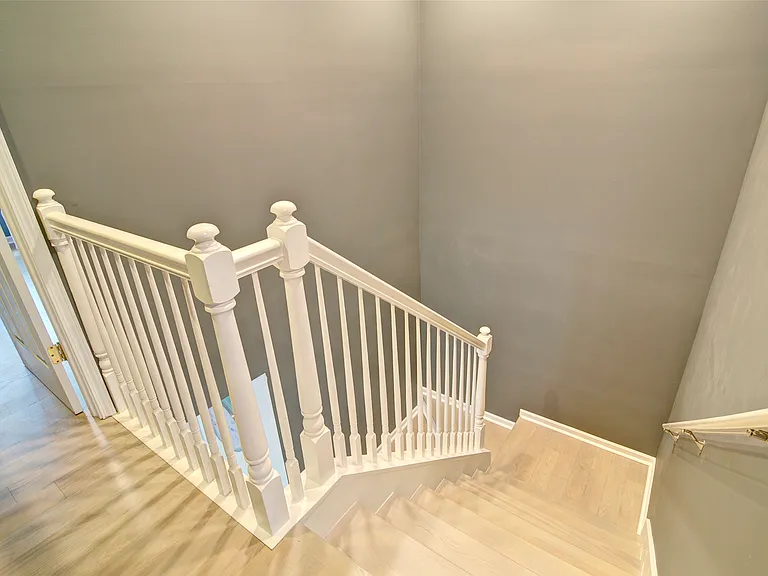 4060 Merritt Dr — Photo 23