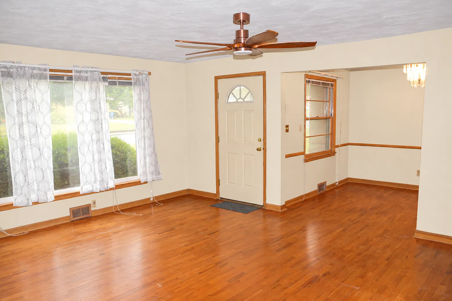 2 bed, 1408 sqft, $1,295 — Photo 3