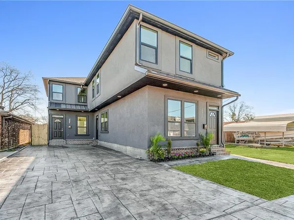 3321 Pakenham Dr, Chalmette, LA 70043