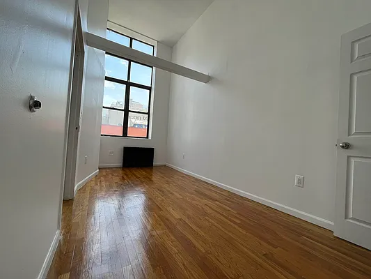 Rented by The InHouse Group | media 17