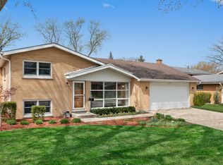 616 S Edward St, Mount Prospect, IL 60056