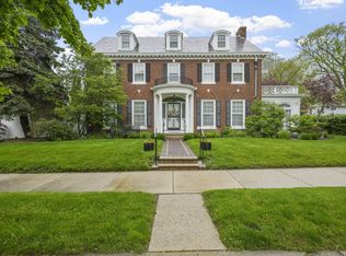 410 18th St, Racine, WI 53403