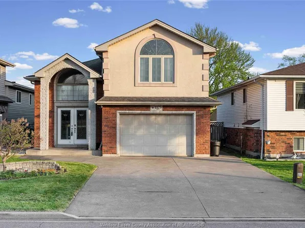 1125 Waverly St, Windsor, ON N8X 4X1