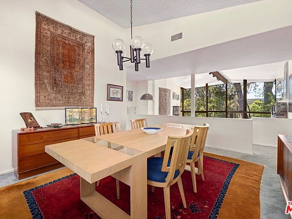 5th image of 1467 Amalfi Dr