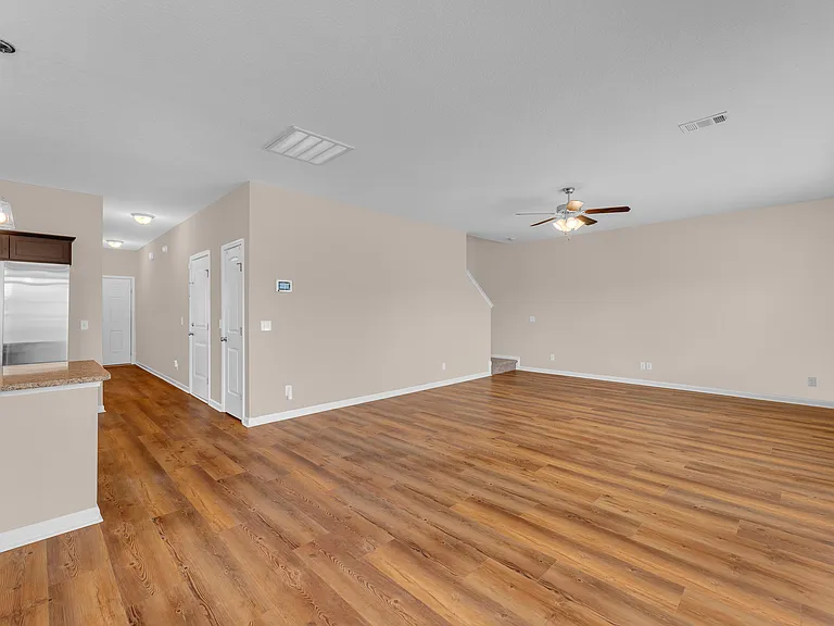 139 W West Winn Ave — Photo 17