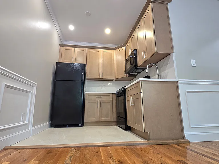 75 Clermont Ave #2 — Photo 4