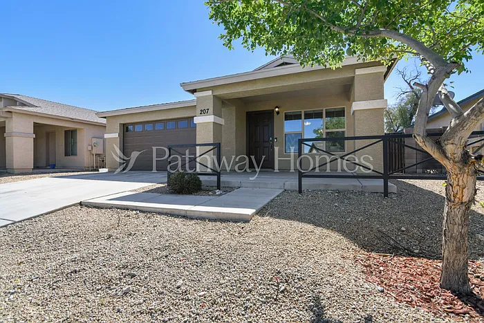 207 W Latona Rd — Photo 3
