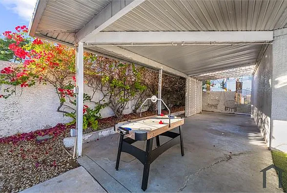 2419 Vegas Valley Dr — Photo 36