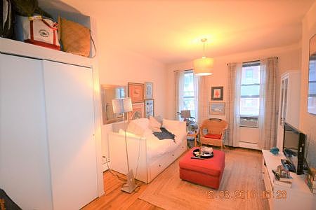 2nd image of 526 E 85th St APT 2B