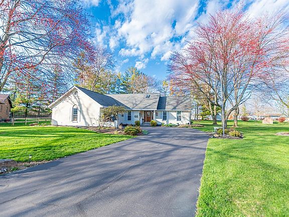 3rd image of 1615 Woodhall Ct