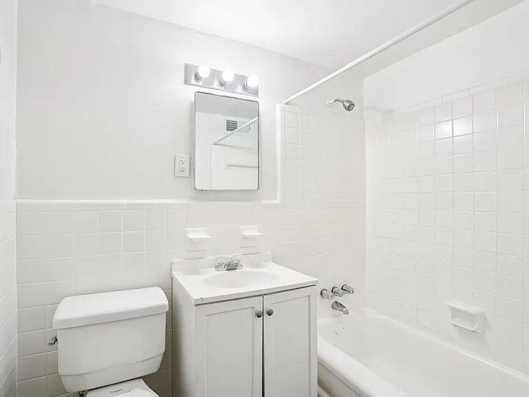 Buckhead Townhomes and Gardens — Photo 21