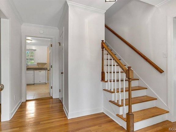 2nd image of 10210 Pepperhill Ln