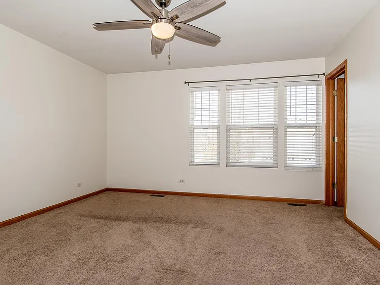4133 Blackstone Dr — Photo 28