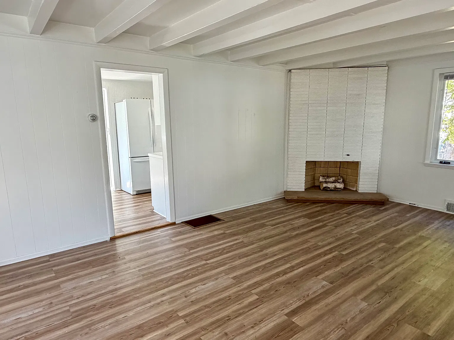 3 bed, 1202 sqft, $3,500 — Photo 3